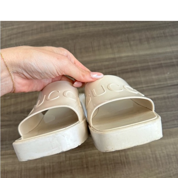 Gucci Rubber Monogram Slide Mule Sandals Sz 8 - Picture 6 of 15